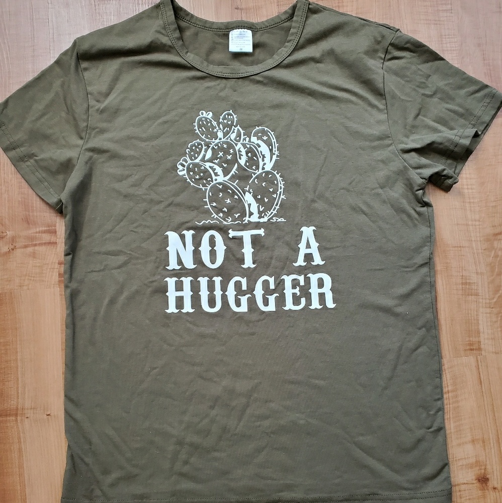 💥3 for $15💥"Not a Hugger" tee